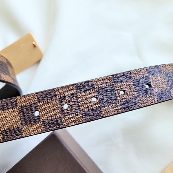 💫LOUIS VUITTON DAMIER REVERSIBLE INVENTEUR BELT💫 - Picture 4 of 6